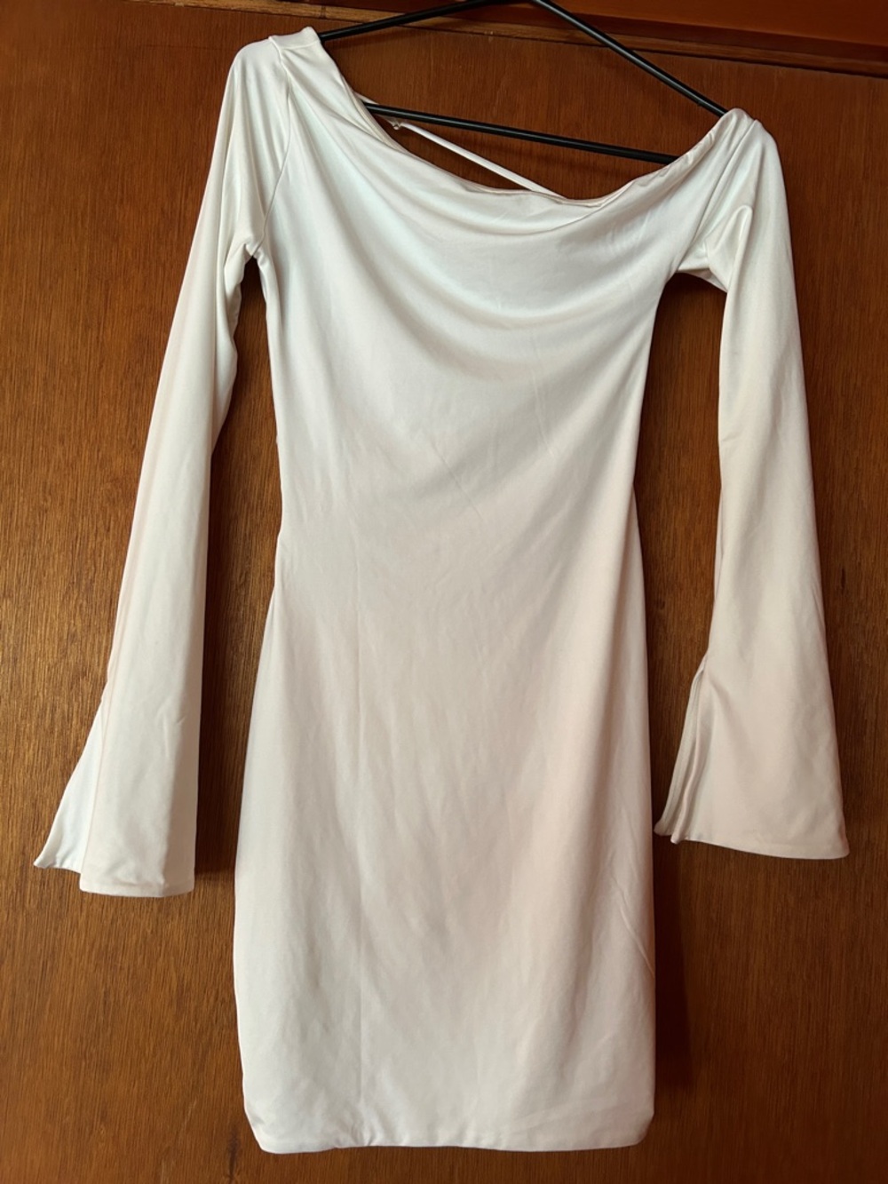 White Long-Sleeve Bodycon Dress